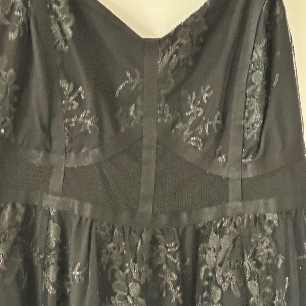 Torrid Black Midi Dress Elegant and Versatile - Picture 3 of 9